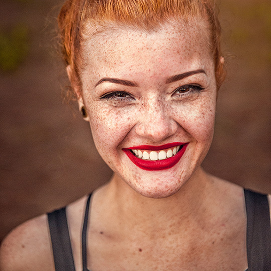 red head woman with freckles