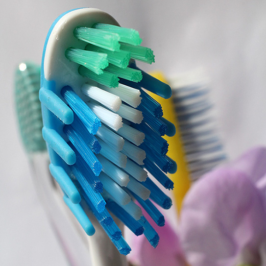 close up photo of tooth brush