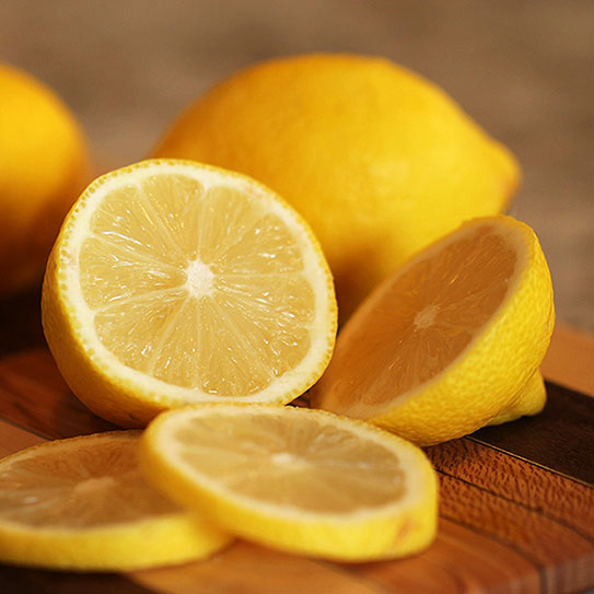 Sliced lemons